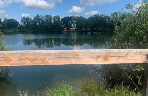 La Feuille - Cabane isolée avec vue sur étang, terrasse privée & pêche - Foto 2
