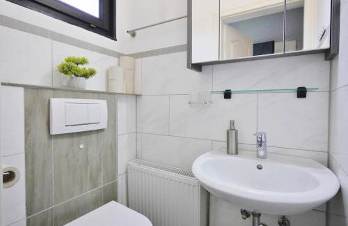 Ferienhaus 'Kahle Pön' mit MeineCardPlus, Wintergarten und eingezäuntem Garten - Foto 24