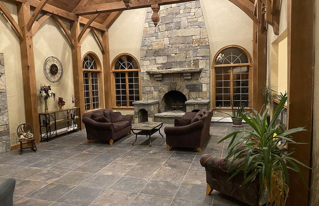 Chestnuthill Countryside Manor - Photo 16