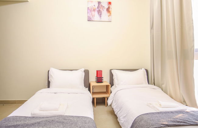 2 Bedroom Apartment- Azizi Plaza - Photo 4