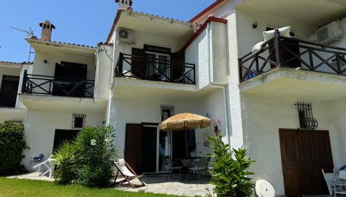 Delfini Villa, beachfront 2-bdrm maisonette - Foto 3