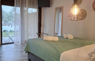 Valia's Beach Studios - Photo 21