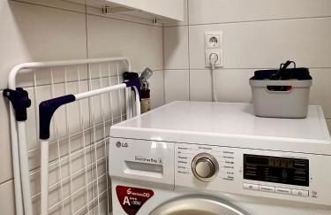 Kleine Auszeit -- inklusive Parkplatz & WiFi, Geschirrspüler, Waschmaschine & Terrasse mit Strandkorb -- Perfekt für Urlaub & Business - Foto 27