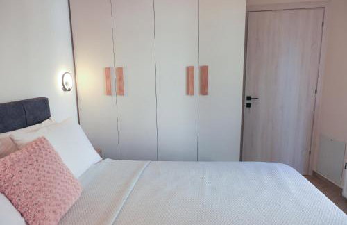 Charis Beyond the Castle - Foto 29