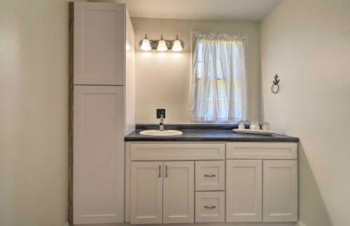 Walk to the Waterfront! Historic Sodus Point Home - Foto 20