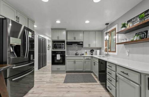 Relax! Pool/HotTub/TheaterRoom/Sleeps 15! - Foto 4