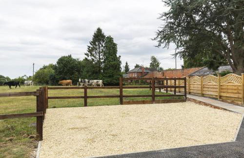 Apartment in the Countryside with Hot Tub - Photo 16