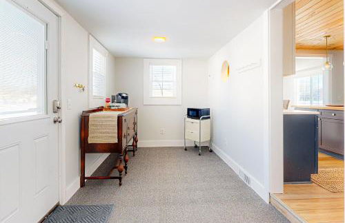 Walk to Beach and Dtwn East Tawas! Lake-View Retreat - Foto 14