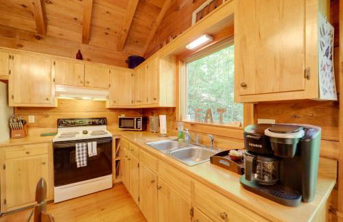 Hot Tub and Trail Access 92-Acre Retreat in Marion! - Foto 8