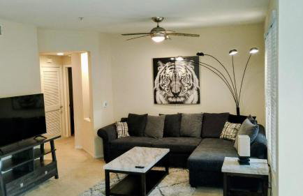 COZY 2BR/2BA ! 5MINtoDisney ! AngelStadium!HondaCenter - Photo 4