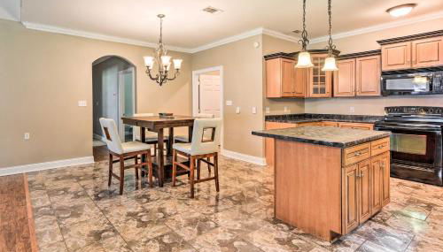 Gorgeous Home with Fireplace, Near St Louis Bay - Foto 5