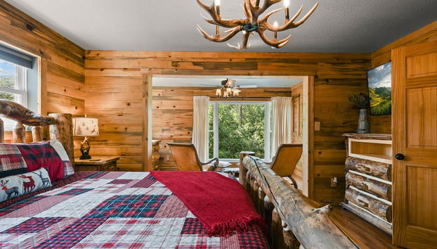 Rustic Hideaway 4 Bedroom Cabin by RedAwning - Foto 3, Habitación