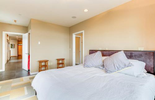 Fidalgo Island Waterfront Stunner - Photo 13