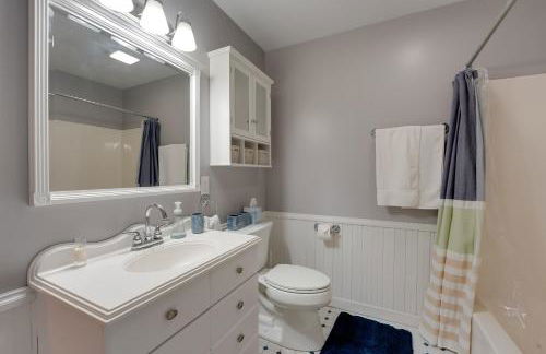 Holland Home Walk to the Beach! - Foto 25