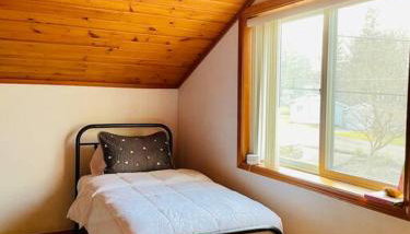 Unforgettable 4 bedroom 3 bath waterfront cabin - Foto 3