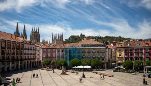 Increíble piso en la plaza Mayor, con garaje - Foto 2
