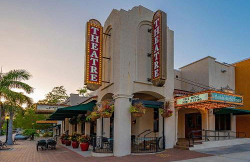 Beautiful Home - Oasis Backyard with Heat Pool - Foto 43