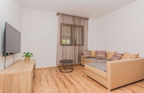 Gorgeous Home In Popovici With Wifi - Photo 19