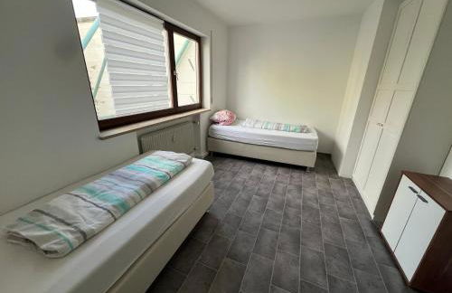 Monteurzimmer 1, Würzburg, Gerbrunn, Gemeinschaft Küche, WC, Dusche - Foto 4