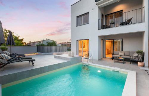 Villa Amari - Photo 1