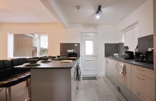 25 minutes from the peak district - Foto 17