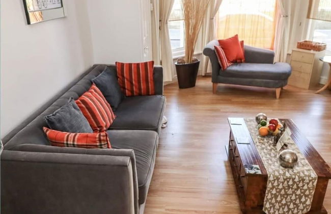 1 Bed Studio Sleeps 4 - Seaside, Dog Friendly - Photo 10