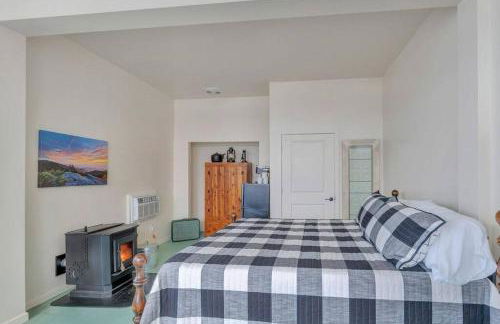 Huge Farmhouse with Heated Pool for Vacations and Retreats - Foto 60