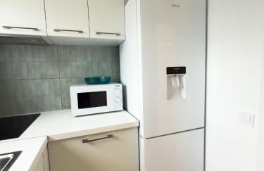 111 - Beachside Renovated 1BR apt 5 min from Beach - Photo 17