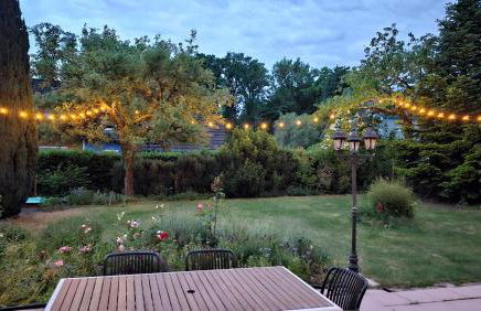 Großer Garten trifft viel Platz für 8 - Foto 1