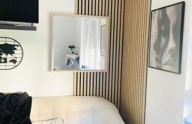 Charming and Cozy Apartment - Photo 7