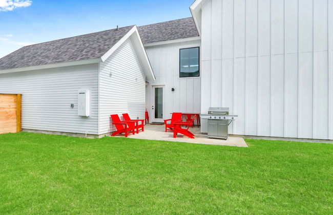 Chic Modern Farm Haus - Minutes to Everything - Foto 33