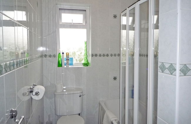 Mountain View Holiday Home - Photo 8