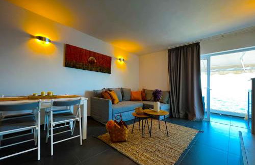 At the ocean’s edge - Foto 4