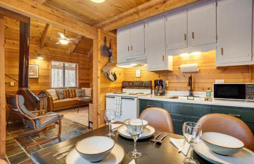 Sautee Nacoochee Mtn Paradise with Spacious Deck! - Foto 9