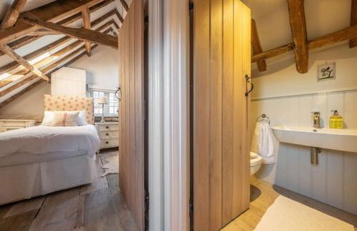 Beekeeper's Cottage - Foto 38