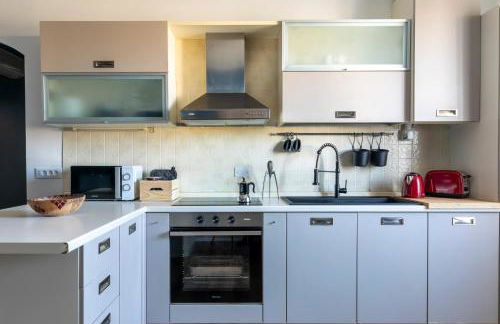 Cozy Apt - Close to City Center and Train Station - Foto 6