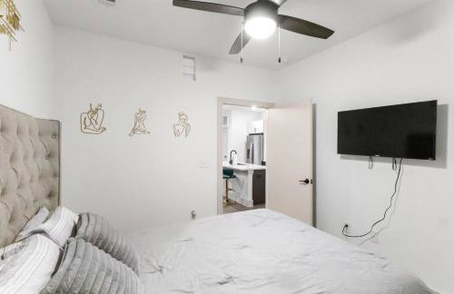 Designer East Atlanta 1BR Chic Amenities & Vibes - Photo 7