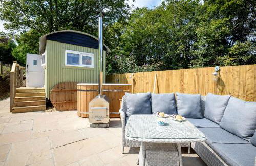 Luxury Coastal Shepherds Hut with hot tub, dining dome & a 5 Minute Walk to Pubs and Village - Foto 13