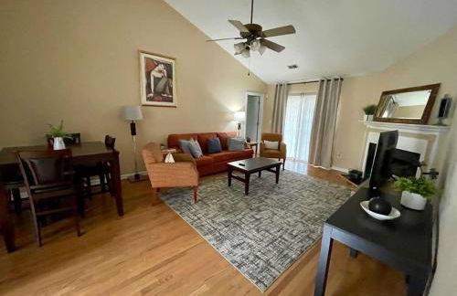 Aerie Oaks Cottage-5min to Lake, 20min to Columbia - Foto 35