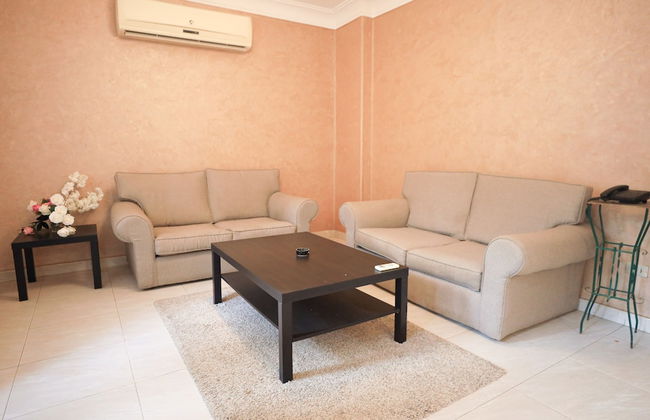 Ivory Petal Bliss 2BR Apt - Foto 26