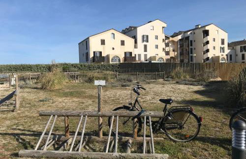 T2 front de mer piscine parking terrasse du samedi au samedi juillet août 2026 - Foto 39