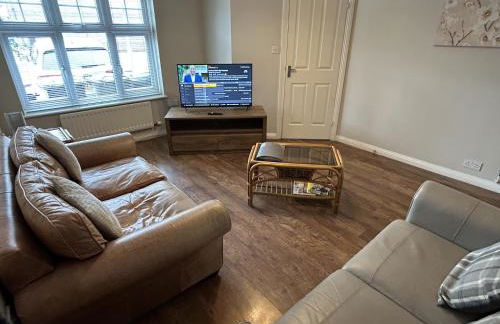 Quiet 3 bed semi with off street parking - Foto 11