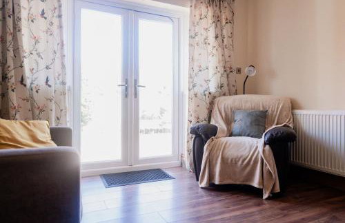 Spacious 6 bedroom House in Dudley with optional Nursery-Drive and Garage-Families and Contractors Welcome - Foto 42