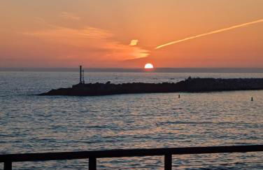 31 night required rental Waterfront penthouse 180 ocean view - Foto 26