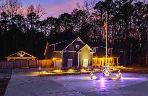 Gather, Play and Unwind! Modern Locust Grove Home - Foto 39