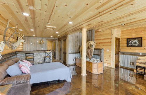 Peaceful Wyoming Cabin with Spacious Deck and Wet Bar! - Foto 15