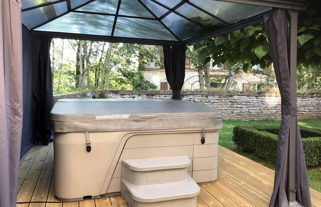 Unique Holiday Home in Virton with Hot Tub - Foto 63