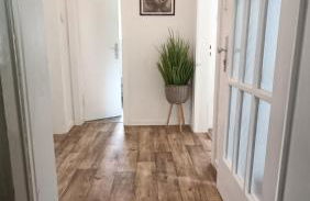 FeWo Deisterferien, 5 Minuten zur Landesgartenschau, Hunde kosten extra,Terrasse, Netflix, Wlan, A2, B65, bis 8 Personen - Foto 9