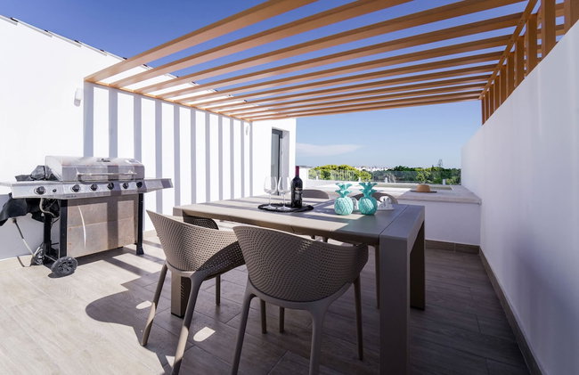 Exclusive Penthouse With Picuzzi Steps From Beach - Foto 80