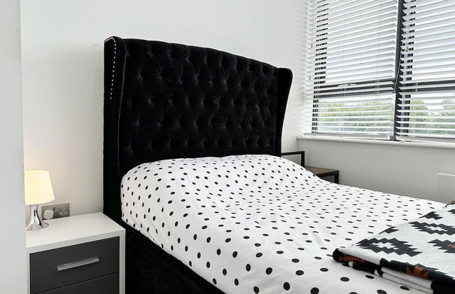 Condo Apartment With Workspace - Foto 5